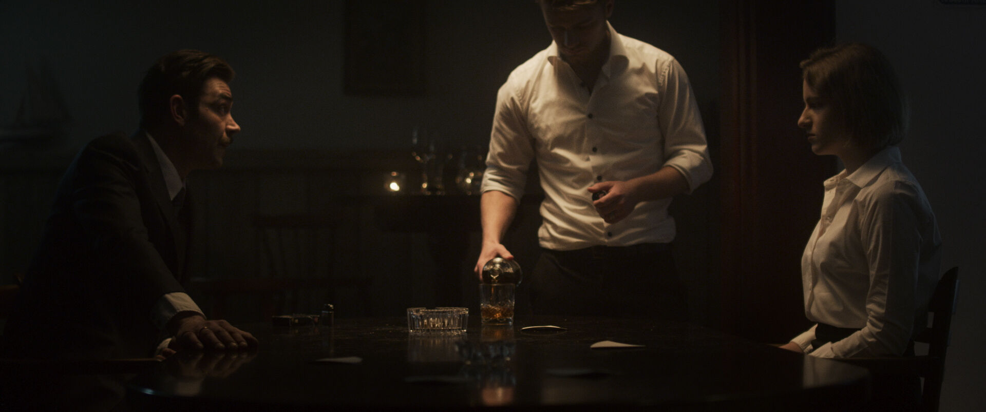 ROTTWEILER_1080p_ENG subs yellow.00_03_39_17.Still009